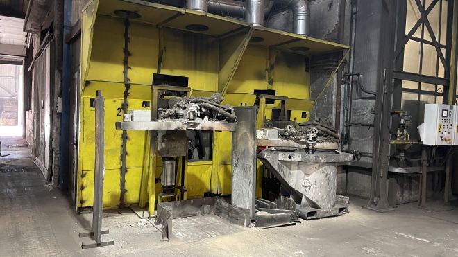 Form- und Seriengießanlage PUMA Gießmaschine